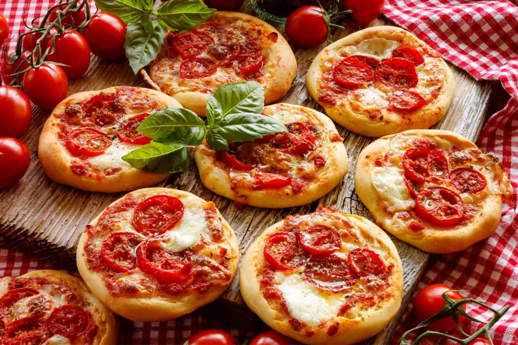 Món ăn ngon dễ làm rẻ tiền - Bánh pizza mini