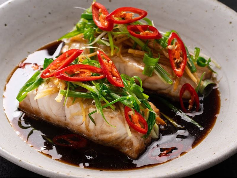 Cá Rô Đồng làm món gì ngon? - Cá rô đồng hấp hành gừng: