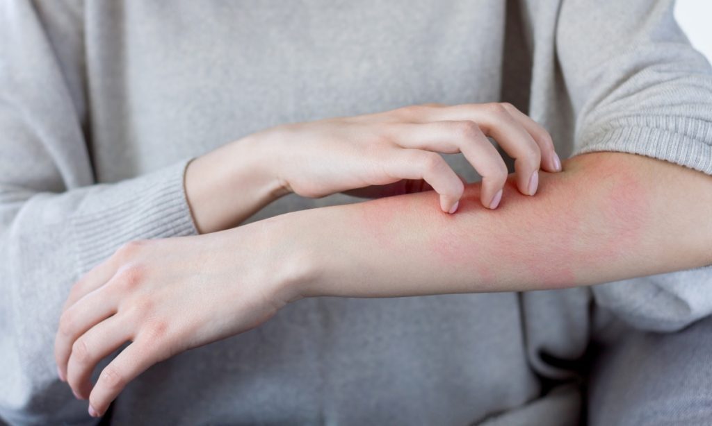 Nước mắm để qua đêm có ăn được không?