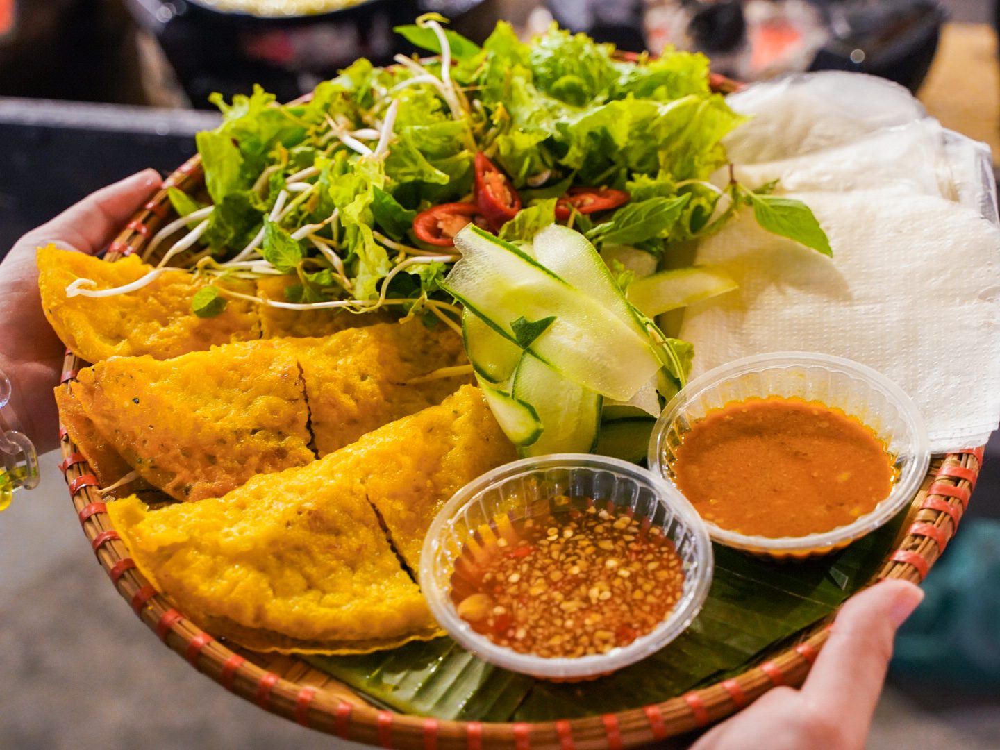 Bạn muốn biết bí quyết để có bát nước mắm chấm ngon tuyệt vời, chinh phục mọi khẩu vị? Chỉ với vài bước đơn giản và nguyên liệu quen thuộc!